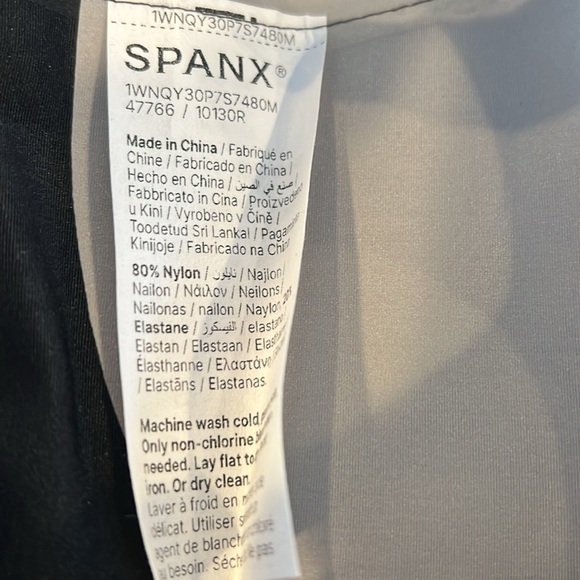 NEW SPANX open bust oncore. Mid thigh shorts bodysuit Women's Shapewear - Picture 5 of 5